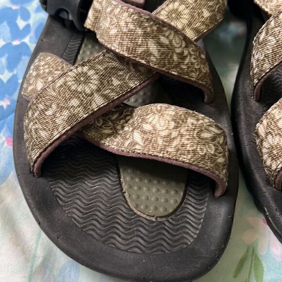 Lands End Waterproof Sandals 9 - Picture 2 of 10